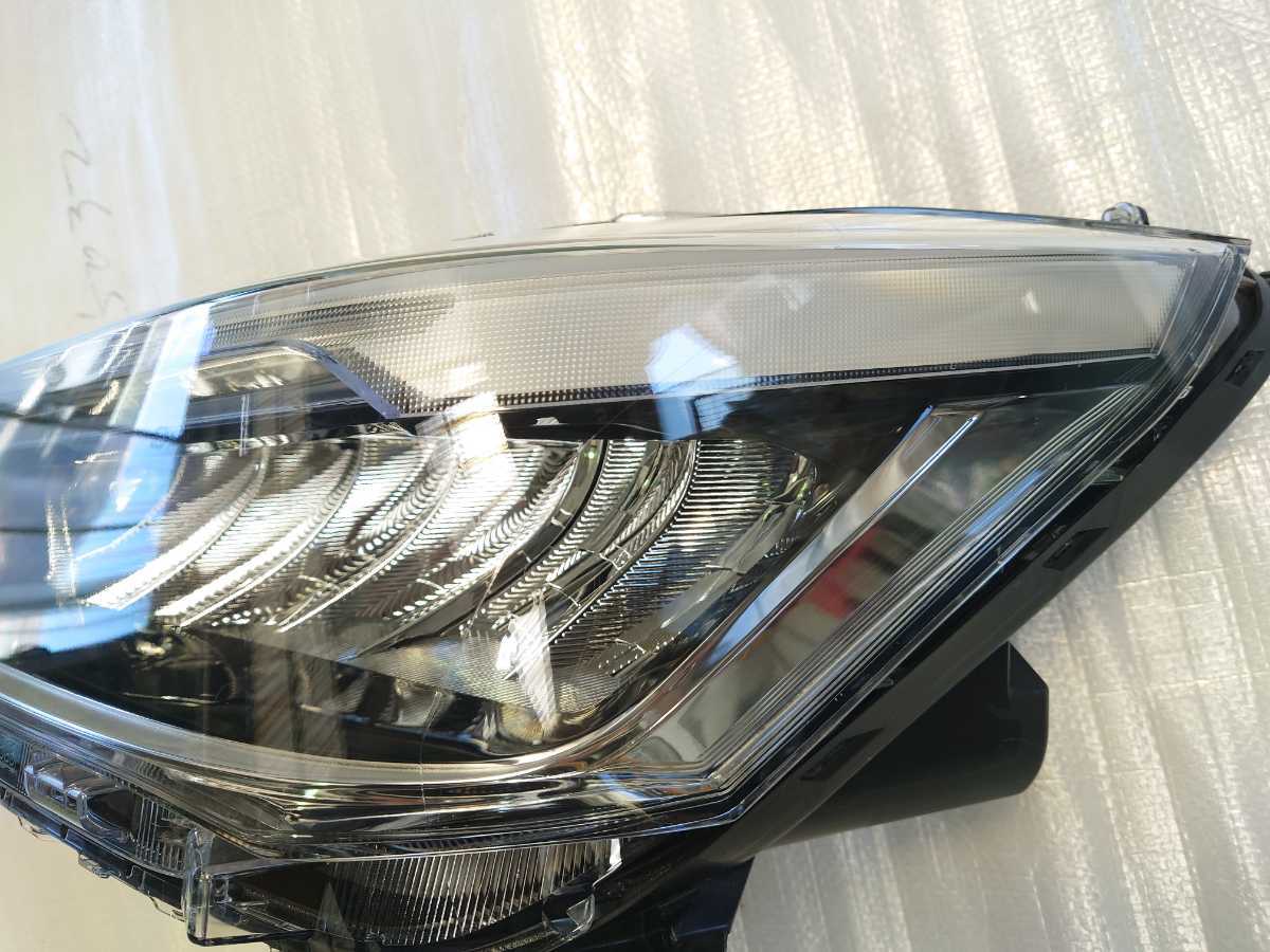 ライズ トヨタ LED A200A A210A 後期 純正 左 ヘッドライト A201A