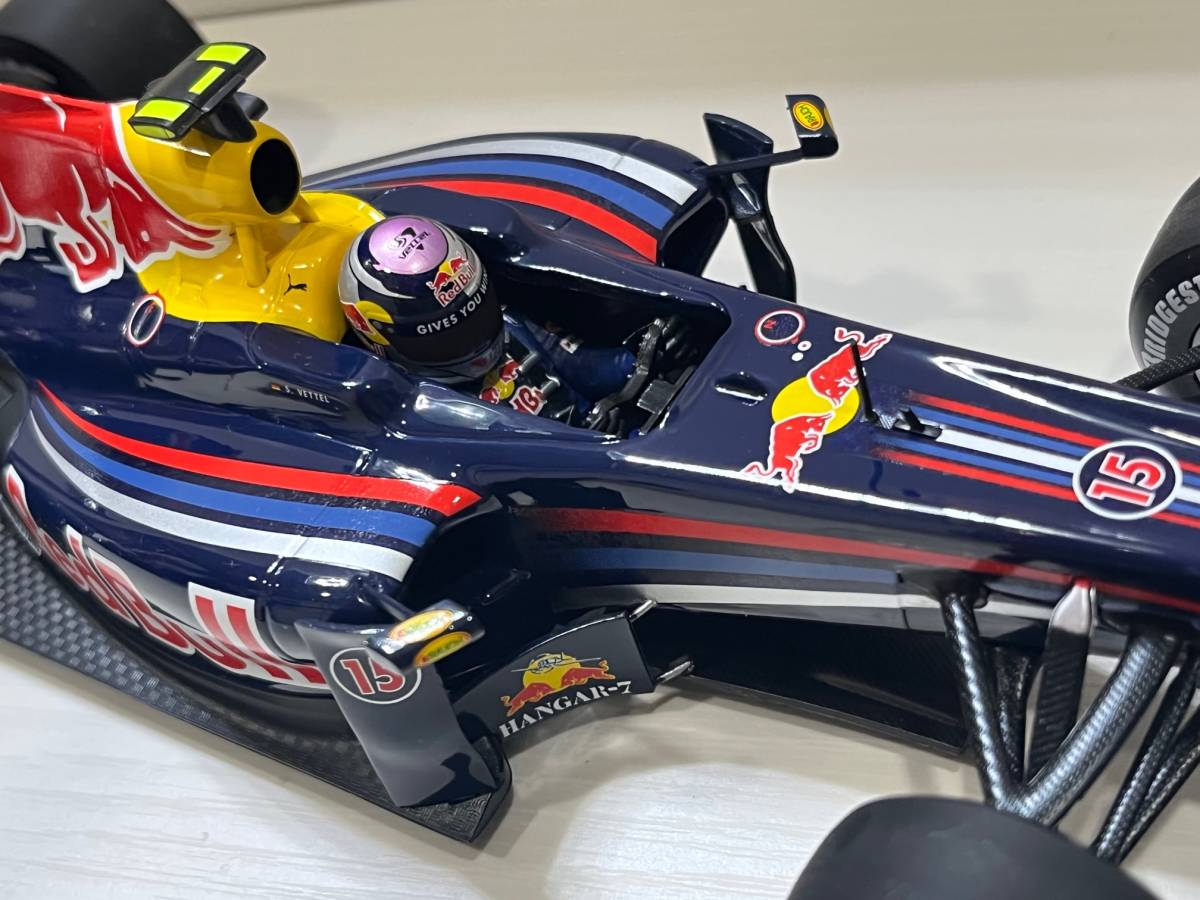 □1/18 レッドブル ルノー RED BULL RACING RENAULT RB5 S.ベッテル
