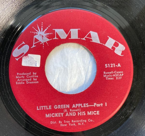 ★　 中古レコード　7 　★　LITTLE GREEN APPLES　PART1 /　MICKEY AND HIS MICE SAMAR_1