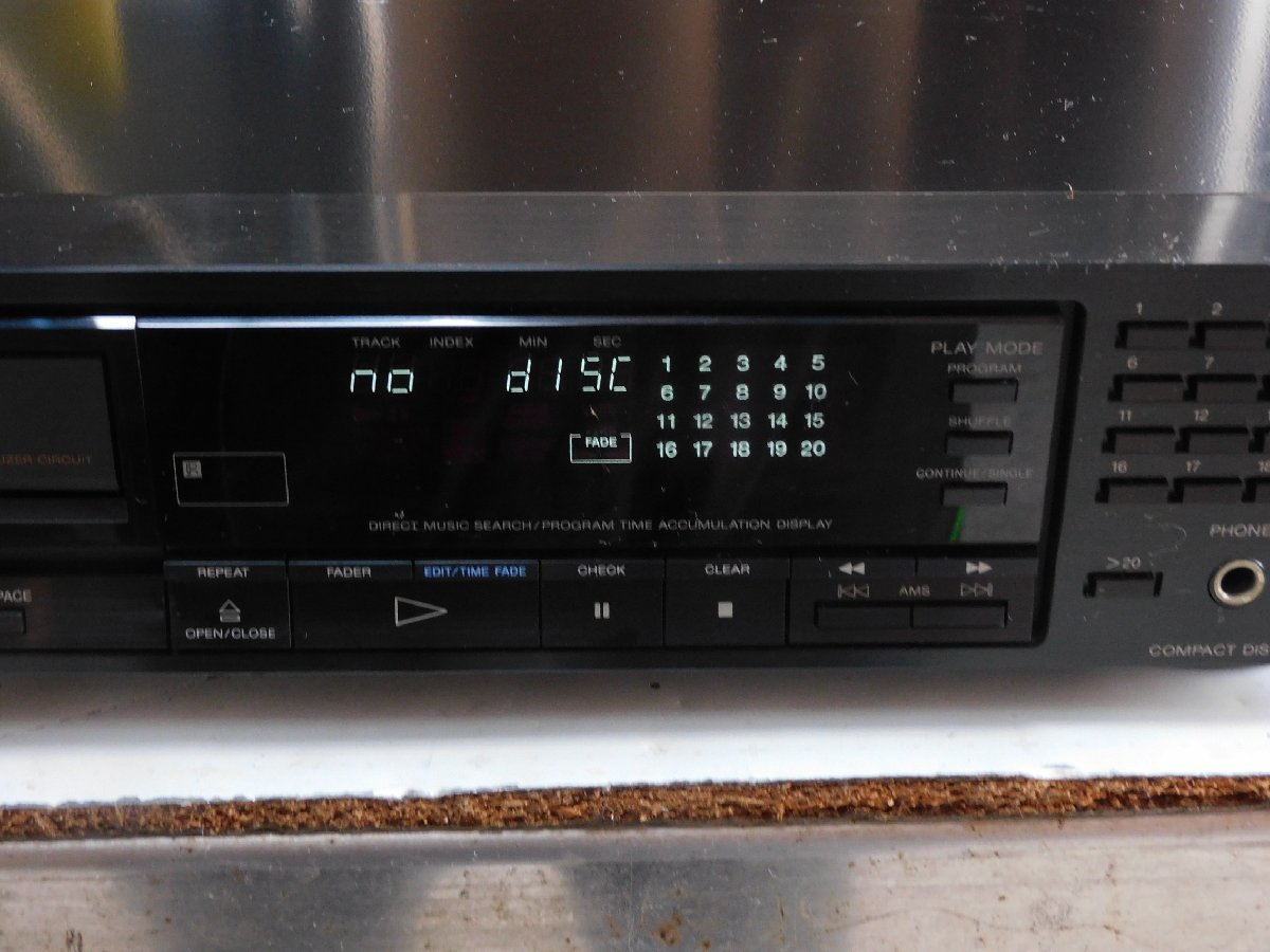 送料無料】SONY CDプレーヤー CDP-770 CDデッキ 中古 ジャンク 貿易