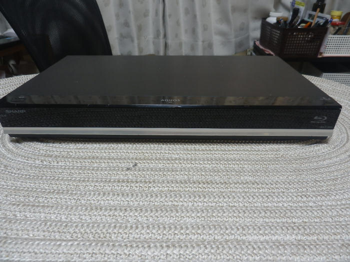 ○SHARP☆3番組同時記録☆ ブルーレイレコーダー BD-T1800 2015年製