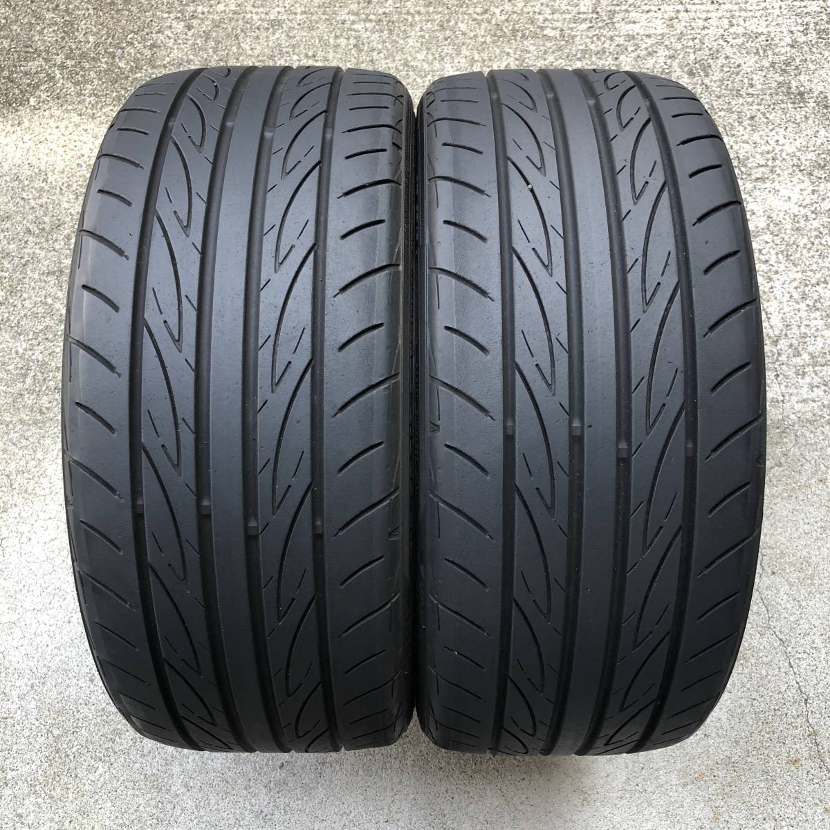 ヨコハマ ADVAN FLEVA 215/35R18 2本セット 2019年製造 V701 215