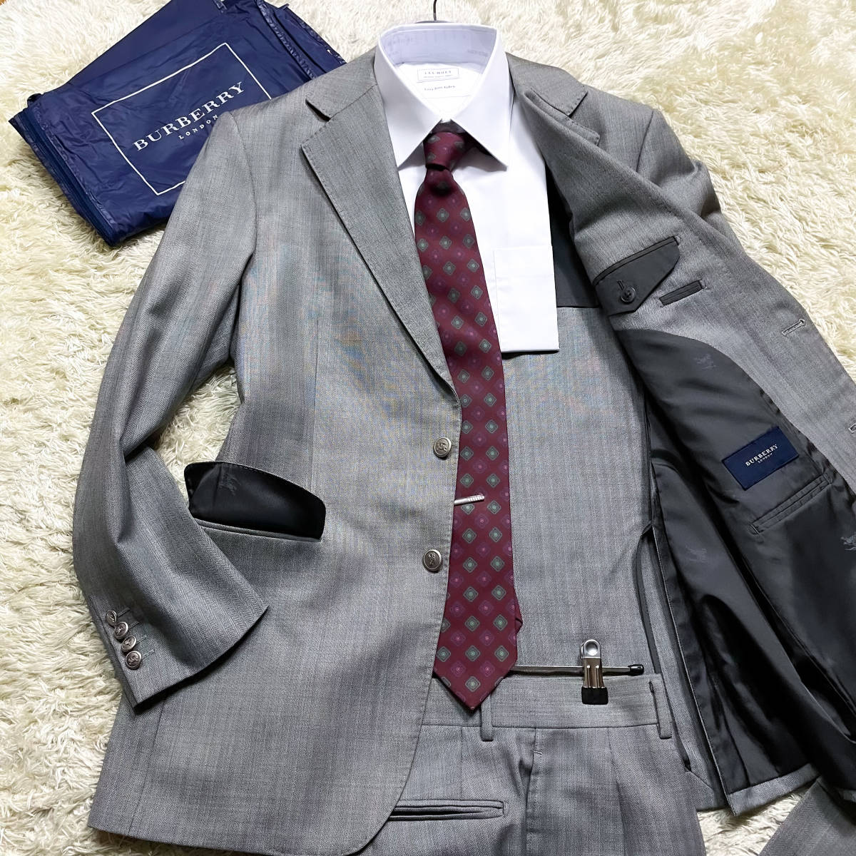 BURBERRY バーバリーロンドン LONDON ラクマ フリマアプリ ブレザー 極上の輝き!バーバリーロンドン セットアップスーツ 背抜きホース銀ボタンL相当A6ヘリンボーン柄グレーシャドーホース柄 Burberry London