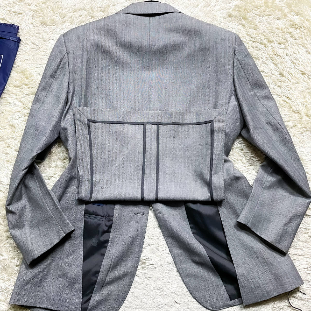 BURBERRY バーバリーロンドン LONDON ラクマ フリマアプリ ブレザー 極上の輝き!バーバリーロンドン セットアップスーツ 背抜きホース銀ボタンL相当A6ヘリンボーン柄グレーシャドーホース柄 Burberry London