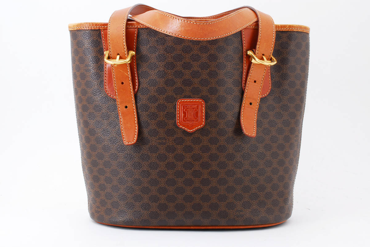 セリーヌ CELINE マカダム ヴィンテージ ブラゾン型押し BASE 
