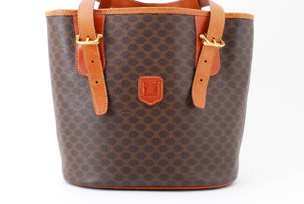 セリーヌ CELINE マカダム ヴィンテージ ブラゾン型押し BASE 
