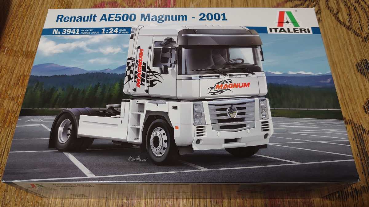 未開封　イタレリ　1/24 ルノー　マグナム　AE500 2001
