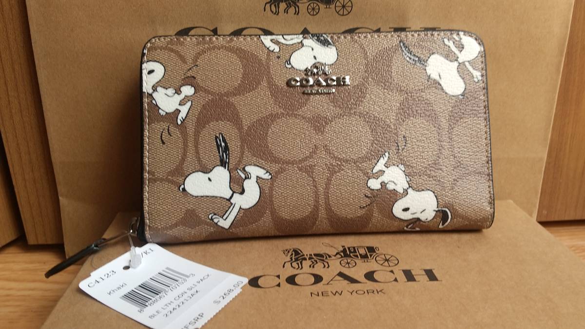 新品未使用！ COACH長財布 ピーナッツコラボ シグネチャー スヌーピー 