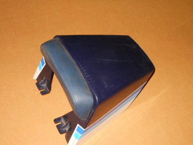 RGガンマ　シングルシート スズキ RGV250 (ガンマ) シングルシートカウル | バイクパーツ通販 Webike