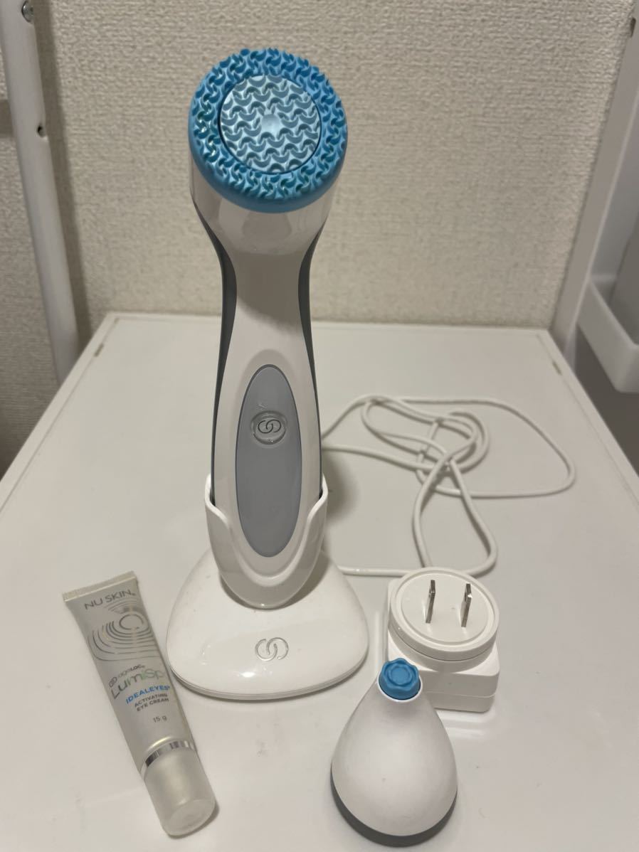 NU SKINルミスパ 美顔器 ニュースキン LumiSpa ルミスパ 美顔器 genLOC Nu SKIN NU Skin