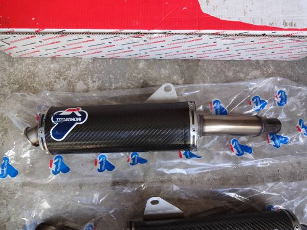 モンスター M400-M900用 テルミニョーニスリップオンマフラー_3