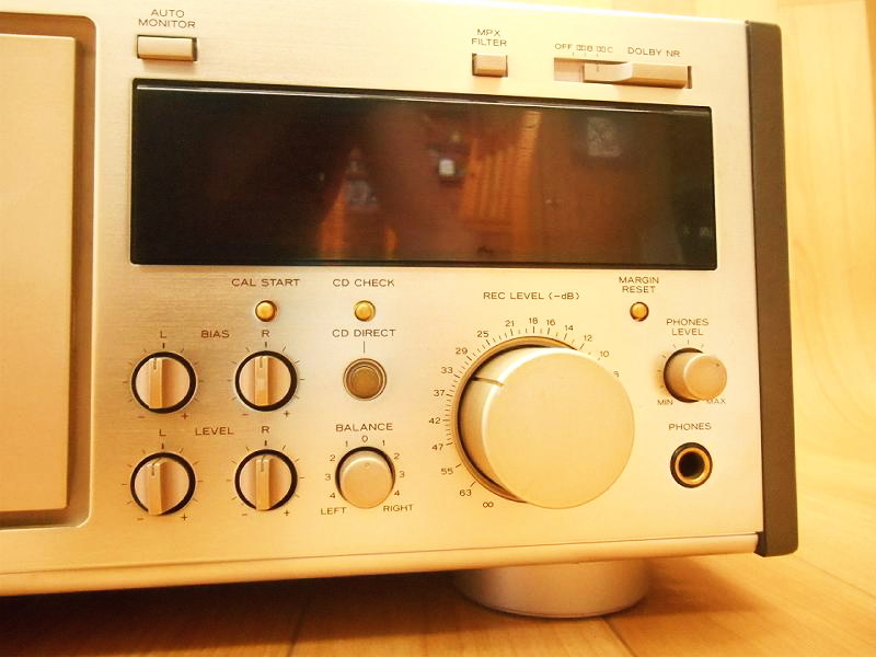 TEAC ティアック カセットデッキ V-7000 100V 50/60Hz 20W ドルビーHX