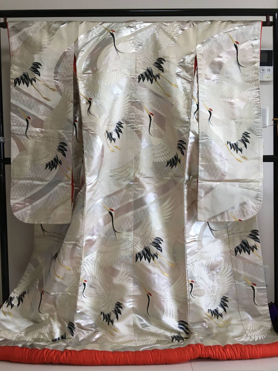 □T2995□中古美品□正絹□白地に銀彩 飛び鶴柄 打掛と掛下 2点セット 
