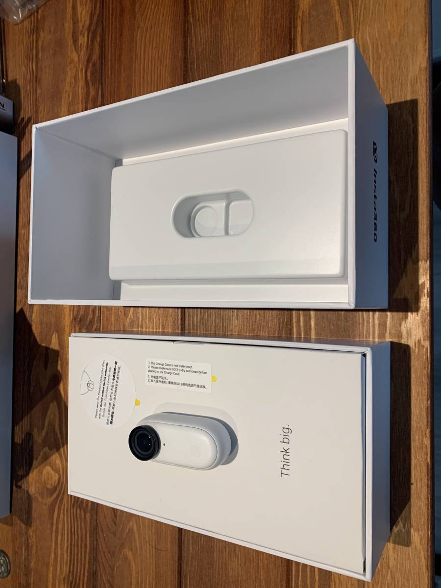 Insta360 GO 2 (32GB) USBパワーマウント＆マウントアダプターバンドル付き