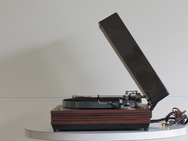 LINN LP12 SONDEK / SME 3010R アナログレコードプレーヤー / ベルトドライブ / Valhalla（バルハラ）電源基盤+スイッチ LP12 SME LINN レコードプレーヤー 06LINN Karousel