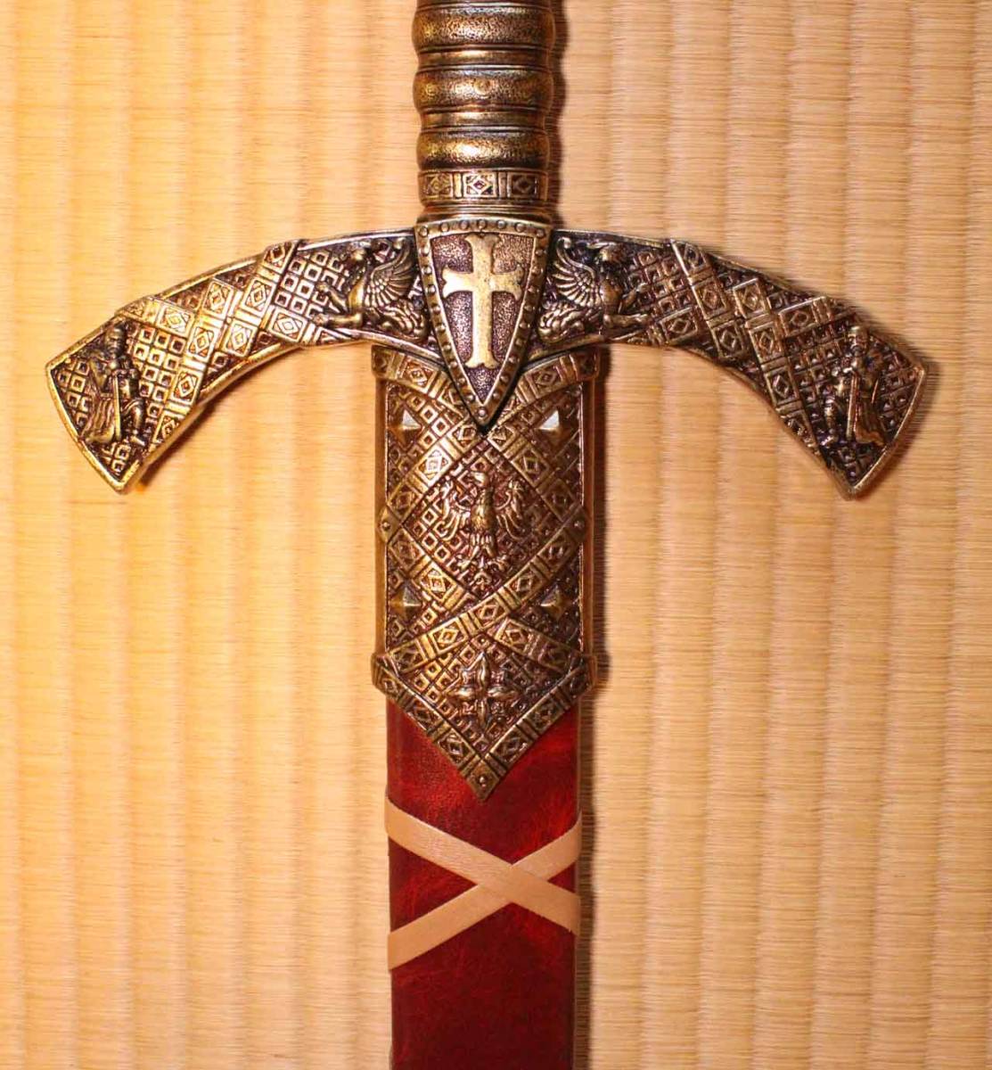 模造刀 中世 剣 十字 模擬刀 テンプル騎士団 1m ロングソード 騎士 コスプレ 鷲 Sigillvm Militvmxpisti Knights Templar 模造刀 売買されたオークション情報 Yahooの商品情報をアーカイブ公開 オークファン Aucfan Com