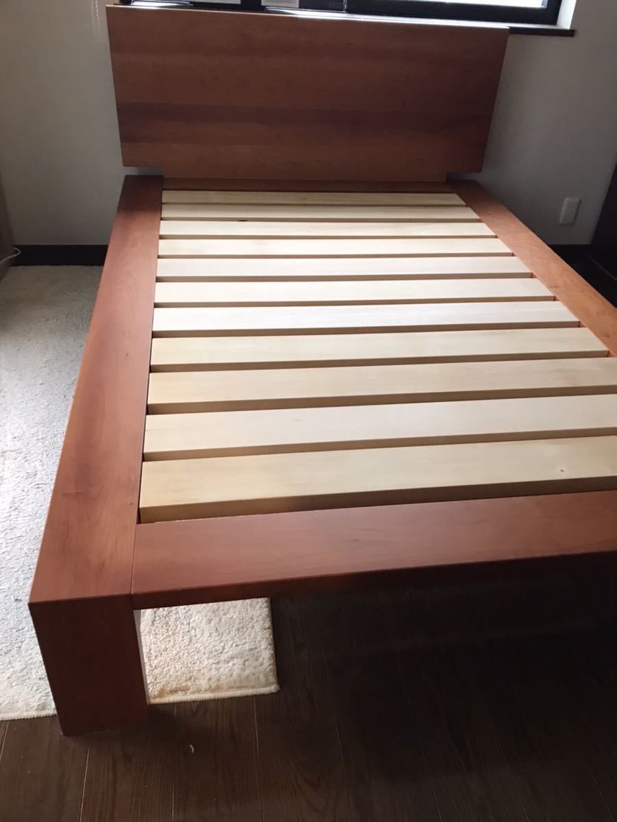家具蔵(KAGURA)モデルノ ダブルベッドフレーム 天然無垢 チェリー 中古品