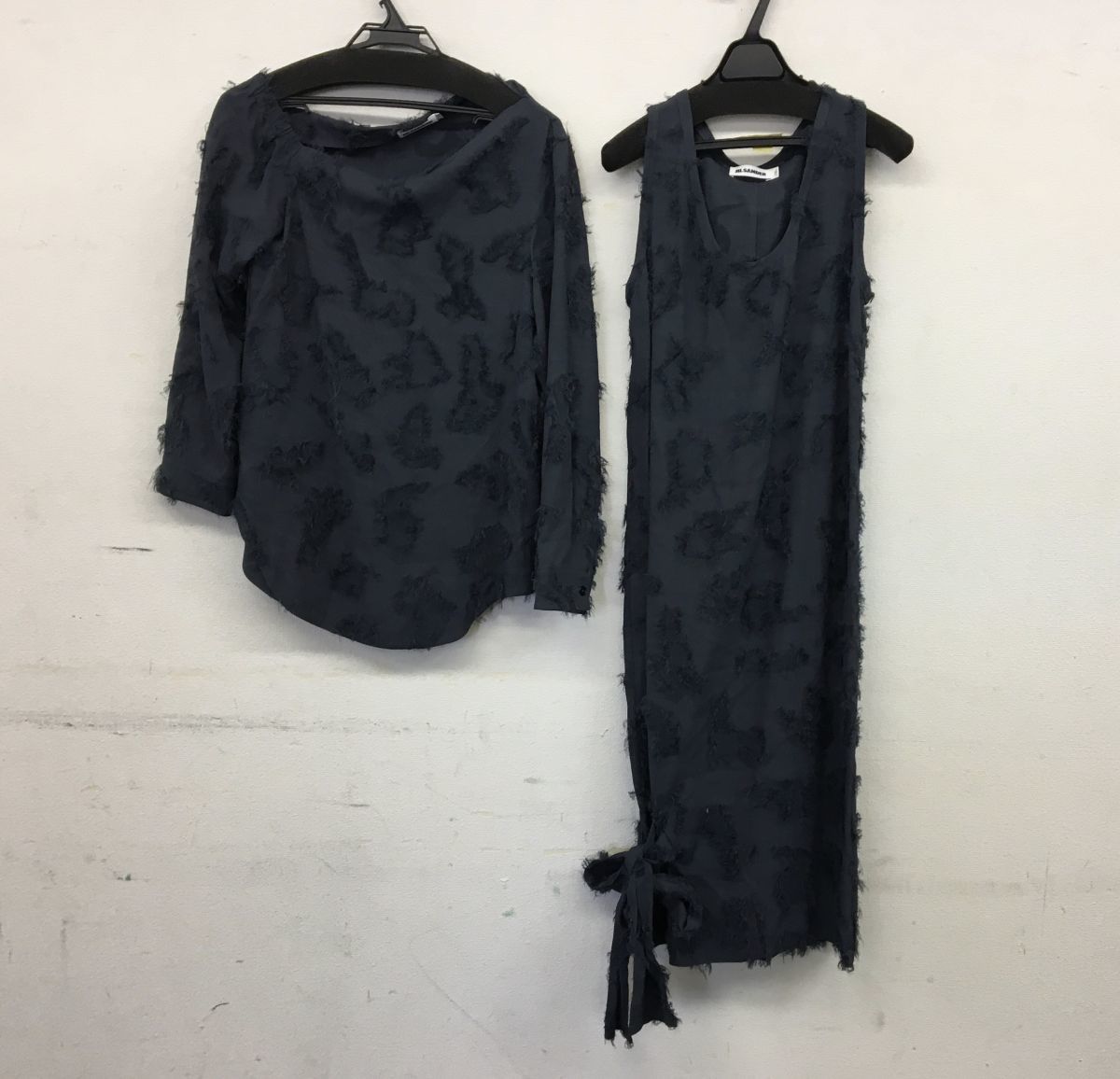 【低価，新品】 X674-I37-661 JIL SANDER ジル サンダー サイズ36 ワンピース ノースリーブ トレーナー 長袖 トップス レディース グレー 2点セット ⑤(その他)｜売買されたオークション情報、yahooの商品情報をアー 女性用