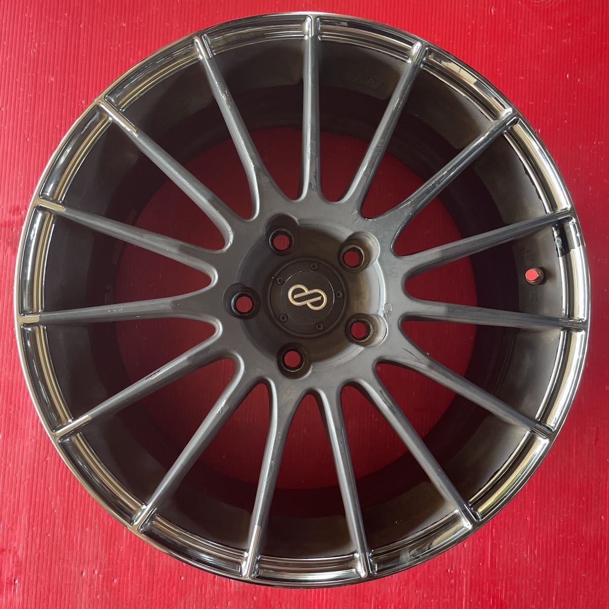 ENKEI エンケイ RS05 17インチ 17×8J+48 PCD114.3-5穴 ハブ径約75mm 