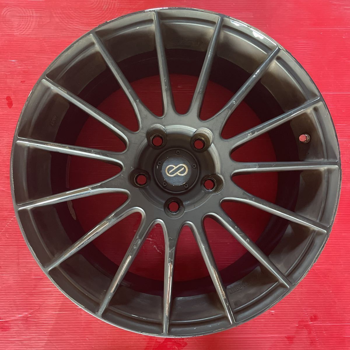 ENKEI エンケイ RS05 17インチ 17×8J+48 PCD114.3-5穴 ハブ径約75mm 
