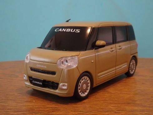 ダイハツ プルバックカー サンドベージュメタリック ミニカー ムーヴ