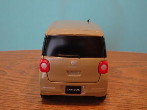 ダイハツ プルバックカー サンドベージュメタリック ミニカー ムーヴ