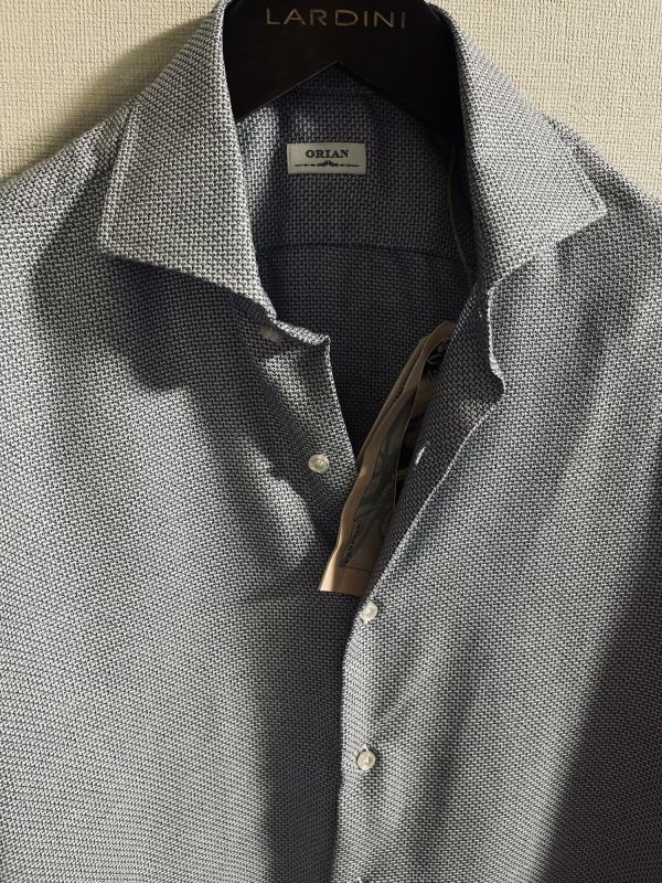 ORIAN（オリアン）｜ORIAN &frasl; オリアンリネンプルオーバーシャツ 全2色 リネンシャツジャケット シャツ 1620】新品3.1万【ORIAN / オリアン　41　洒脱な胸元を演出するホリゾンタルカラー　ロングスリーブイタリアンシャツ】ホワイト×ネイビー