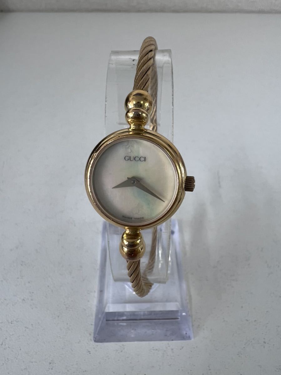 GUCCI グッチ 2700.2.L 腕時計 クォーツ シェル文字盤 ゴールド