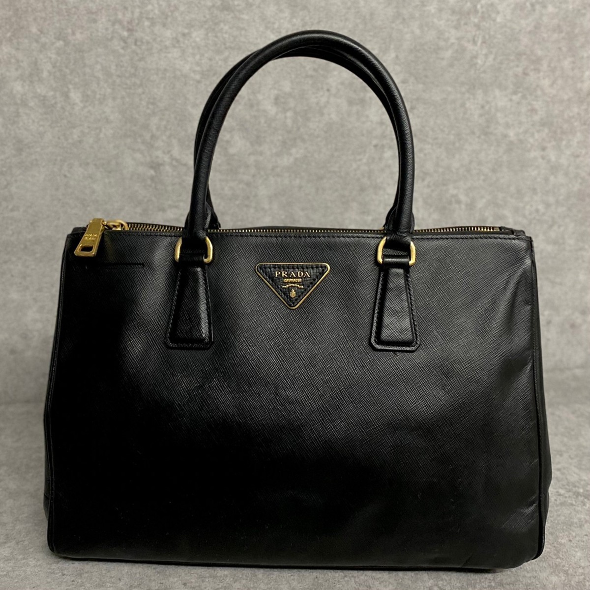 1円 極 美品 希少 PRADA プラダ 三角ロゴ 金具 サフィアーノ 最