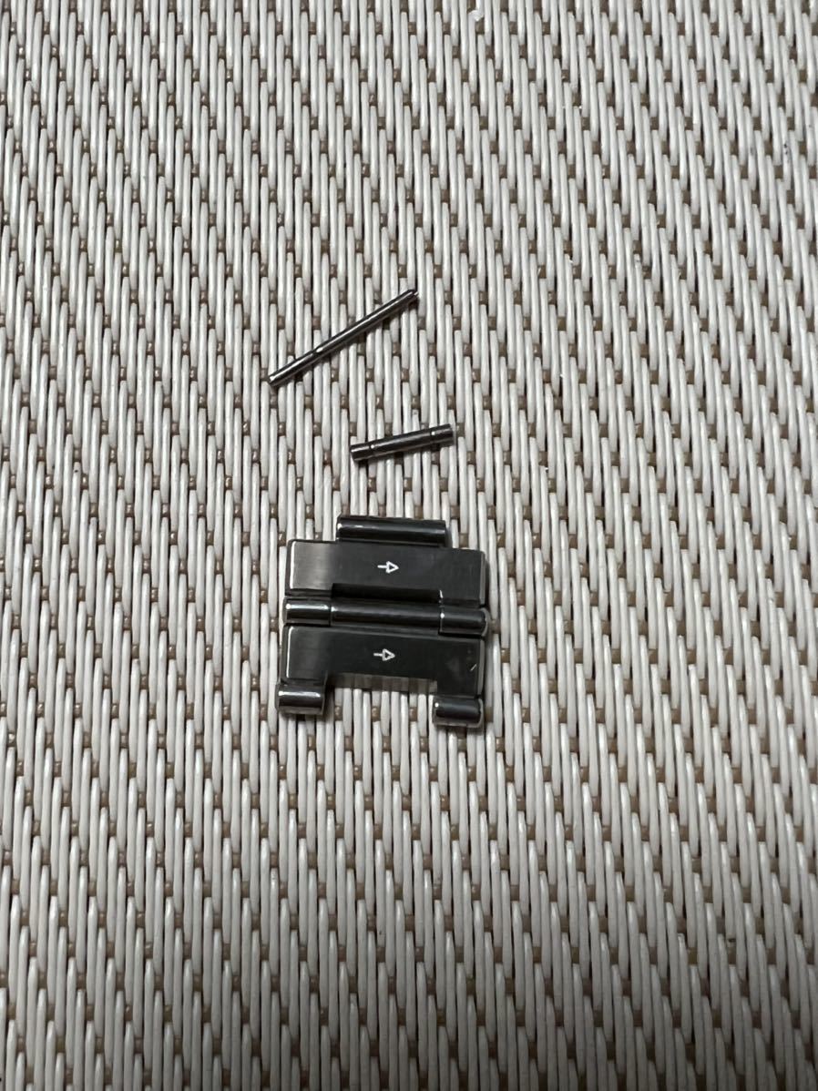 新品未使用　Omega オメガ 　コンステレーション　レディース腕時計　艶無し　駒　コマ　14mm パーツ　二つセット