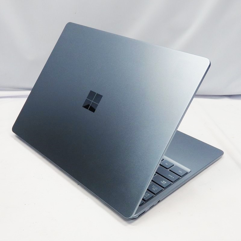 Microsoft Surface Laptop Go Review: Screen Woes | WIRED