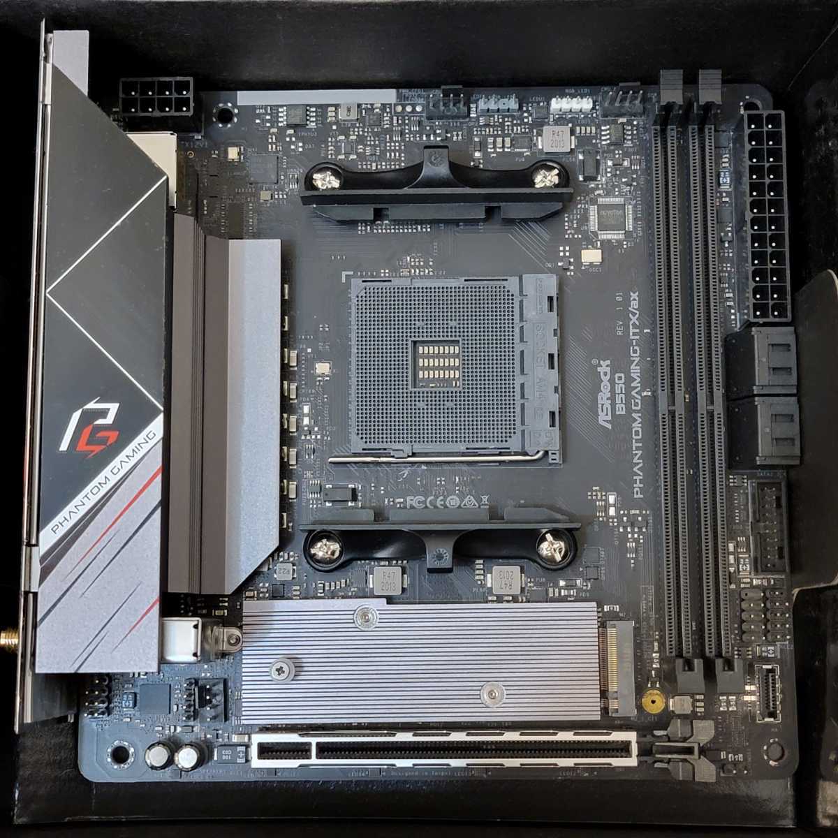 Asrock B550 PHANTOM GAMING-ITX 一部破損あり Asrock B550 PHANTOM