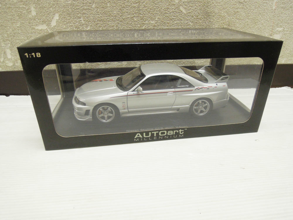 2515) 箱開封のみ 1/18 AUTOart オートアート 77326 ニスモ 日産 