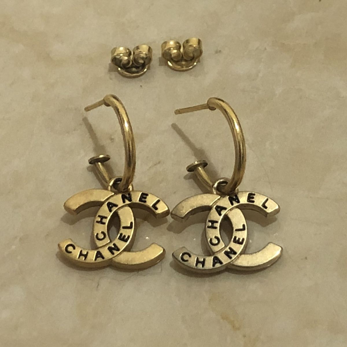 シャネル スイング ピアス ココマーク ロゴ (管G148 C40 ) - CHANEL 