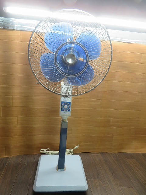 東芝　SF-30A　扇風機　希少　昭和　アンティーク　コレクション　オブジェ Yahoo!オークション TOSHIBA 扇風機 東芝 SF-30L 30cm 昭和レトロ 動作