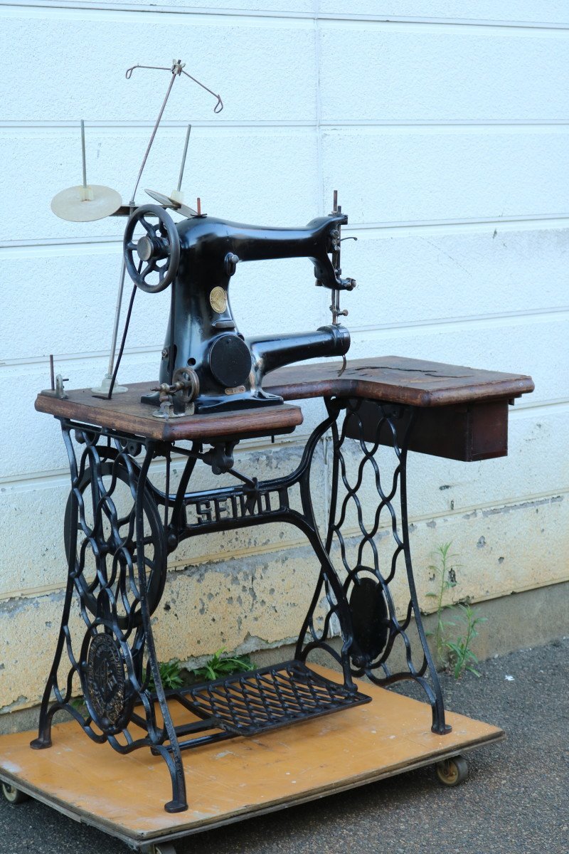 T465 セイコー製業務用脚踏みミシン/網目鉄脚/アンティーク/古道具  
