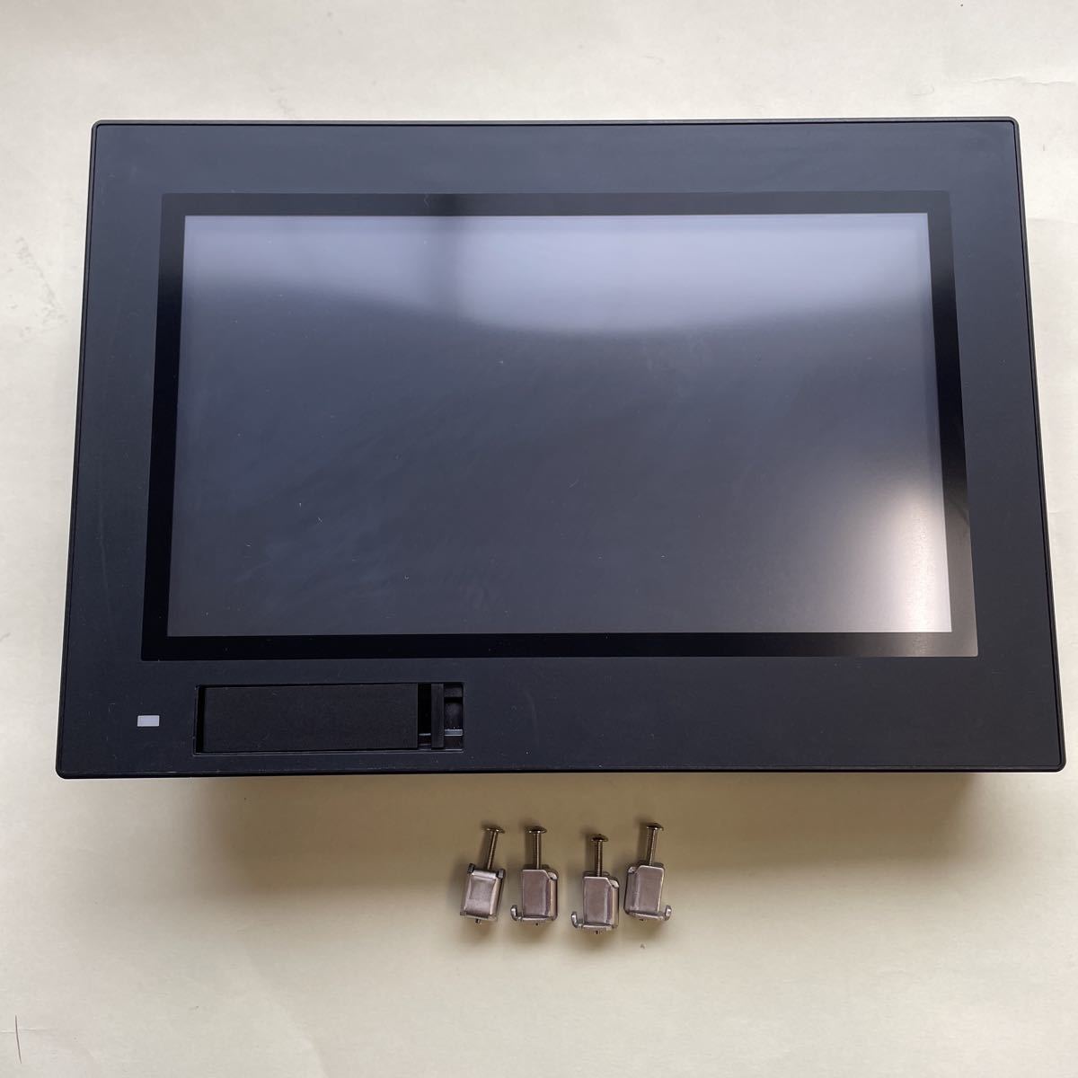 KEYENCE VT5-W07 タッチパネルディスプレイ　2台未開封 KEYENCE VT5-W07 タッチパネルディスプレイ 2台未開封 KEYENCE VT5-W07