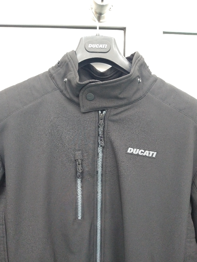 新品 DUCATI 純正アパレル OUTDOOR C2 ジャケット XLサイズ 定価40，628円 981043076 140 Ducati L C2 jacket Fabric Automotive