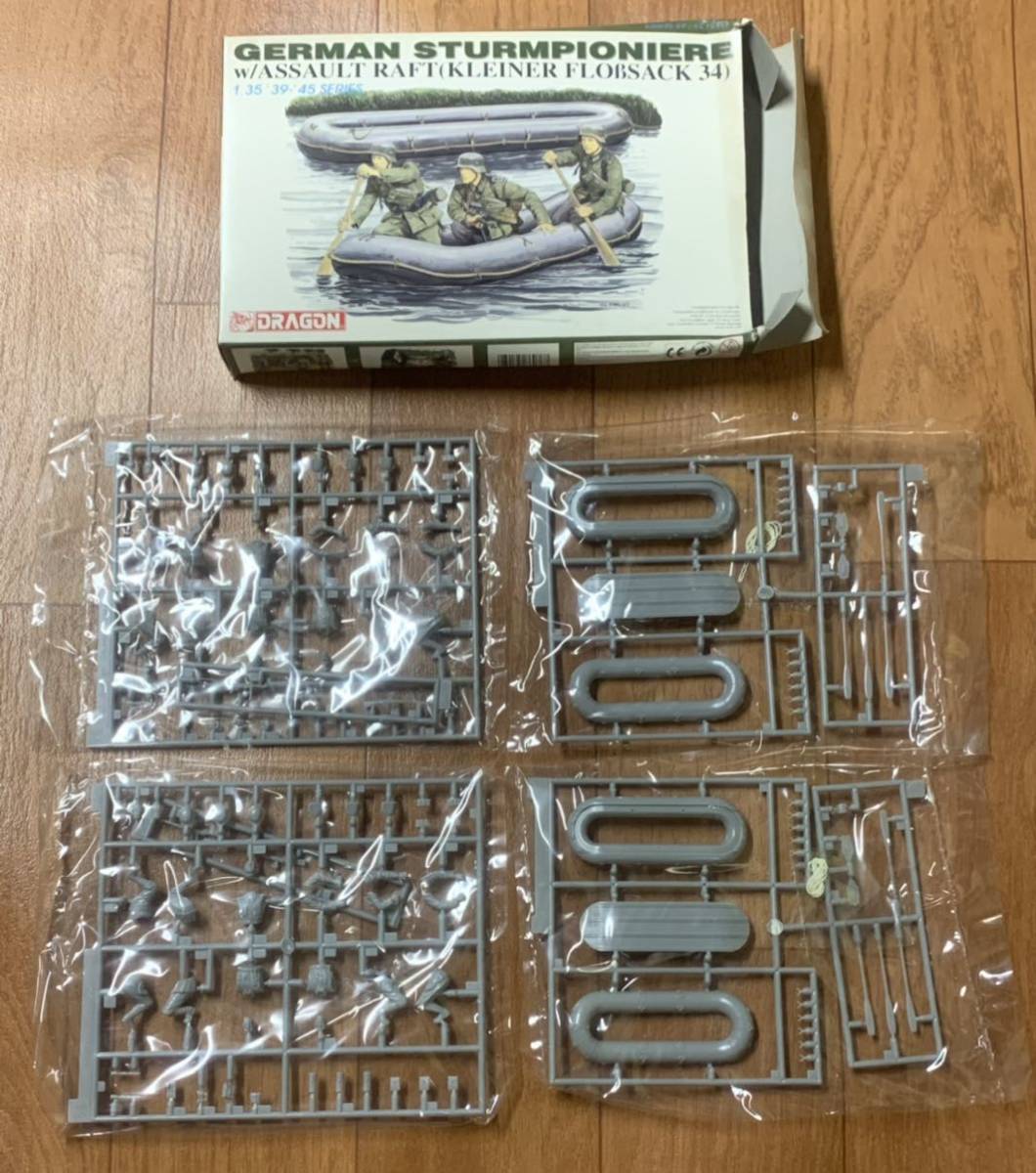 08289 複数封入品 1/35 DRAGON 6076 German Sturmpioniere w/Assault Raft ...