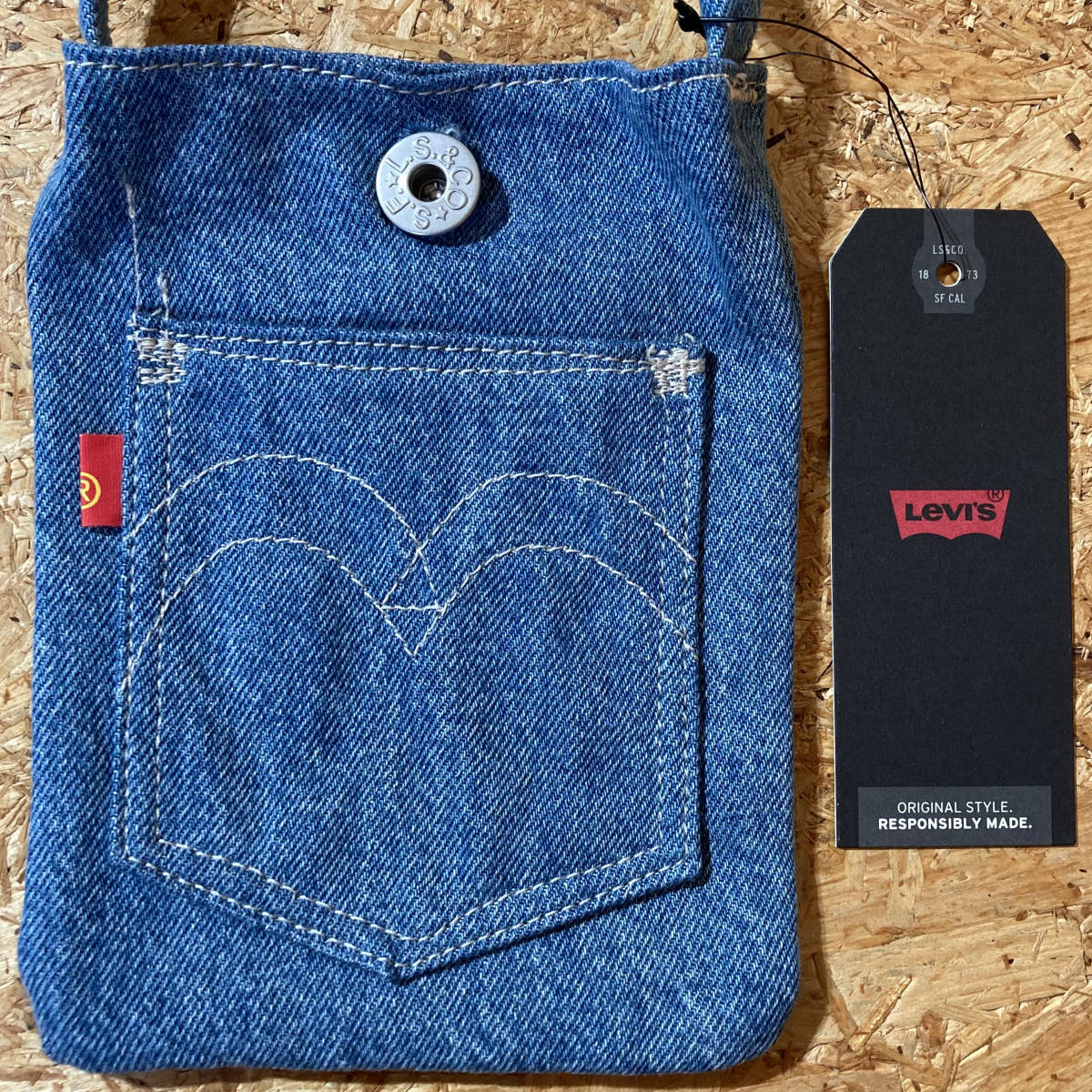 LEVIS RED デニム ショルダー バッグ サコッシュ(リーバイス)｜売買 