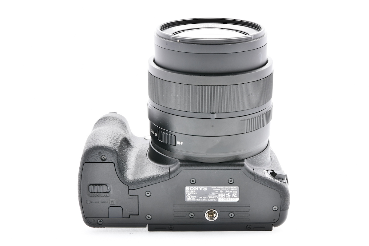 SONY RX10(DSC-RX10) / Carl Zeiss Vario Sonnar T* 8.8-73.3mm F2.8