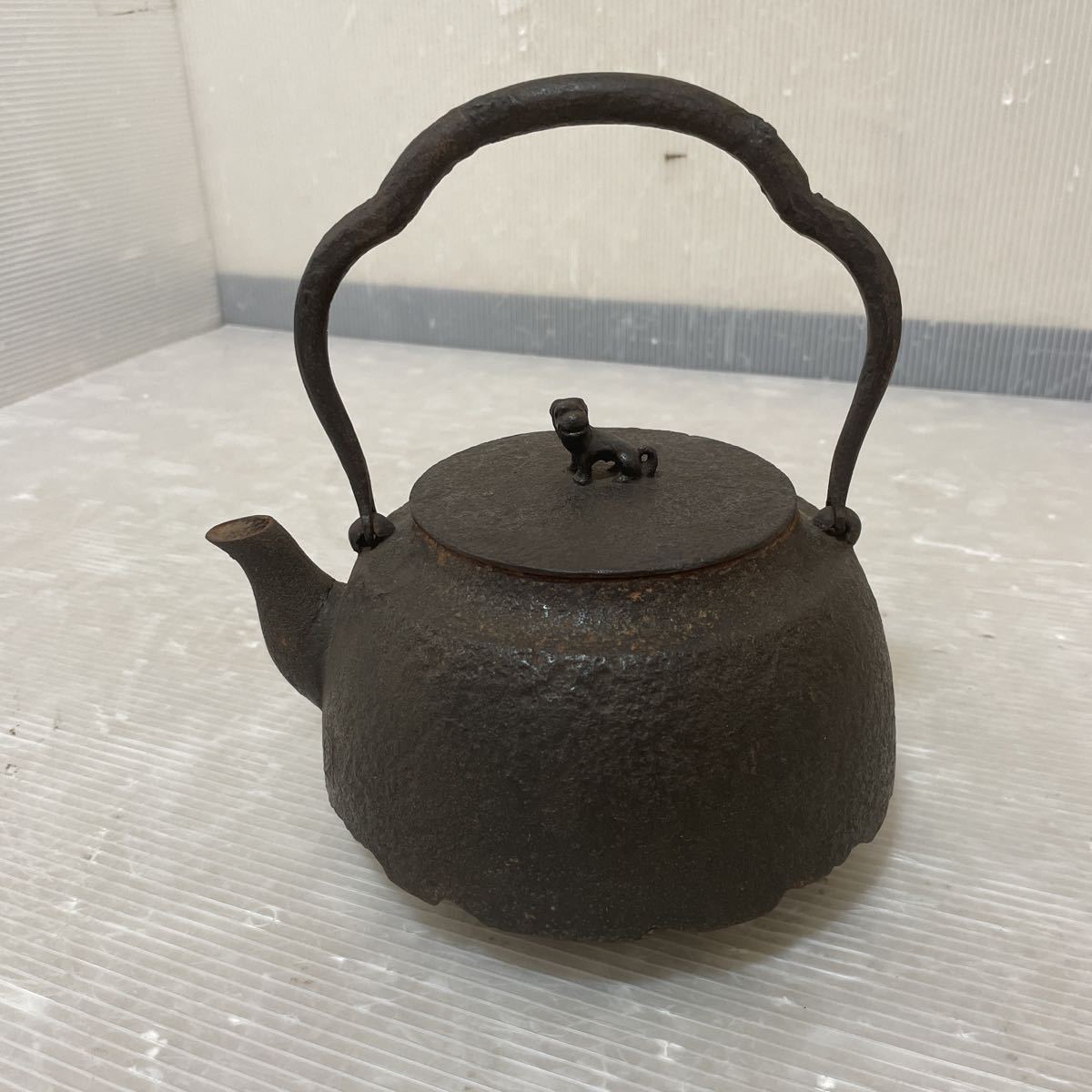 煎茶道具 名人 南部鉄器 鉄瓶 時代物 銅製蓋 造 時代鉄瓶 金壽堂 胴在