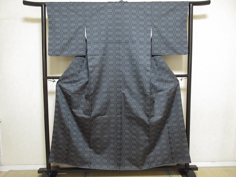 ドークブア□御召 格子 黒地 さが美 しつけ付 極上の逸品 114