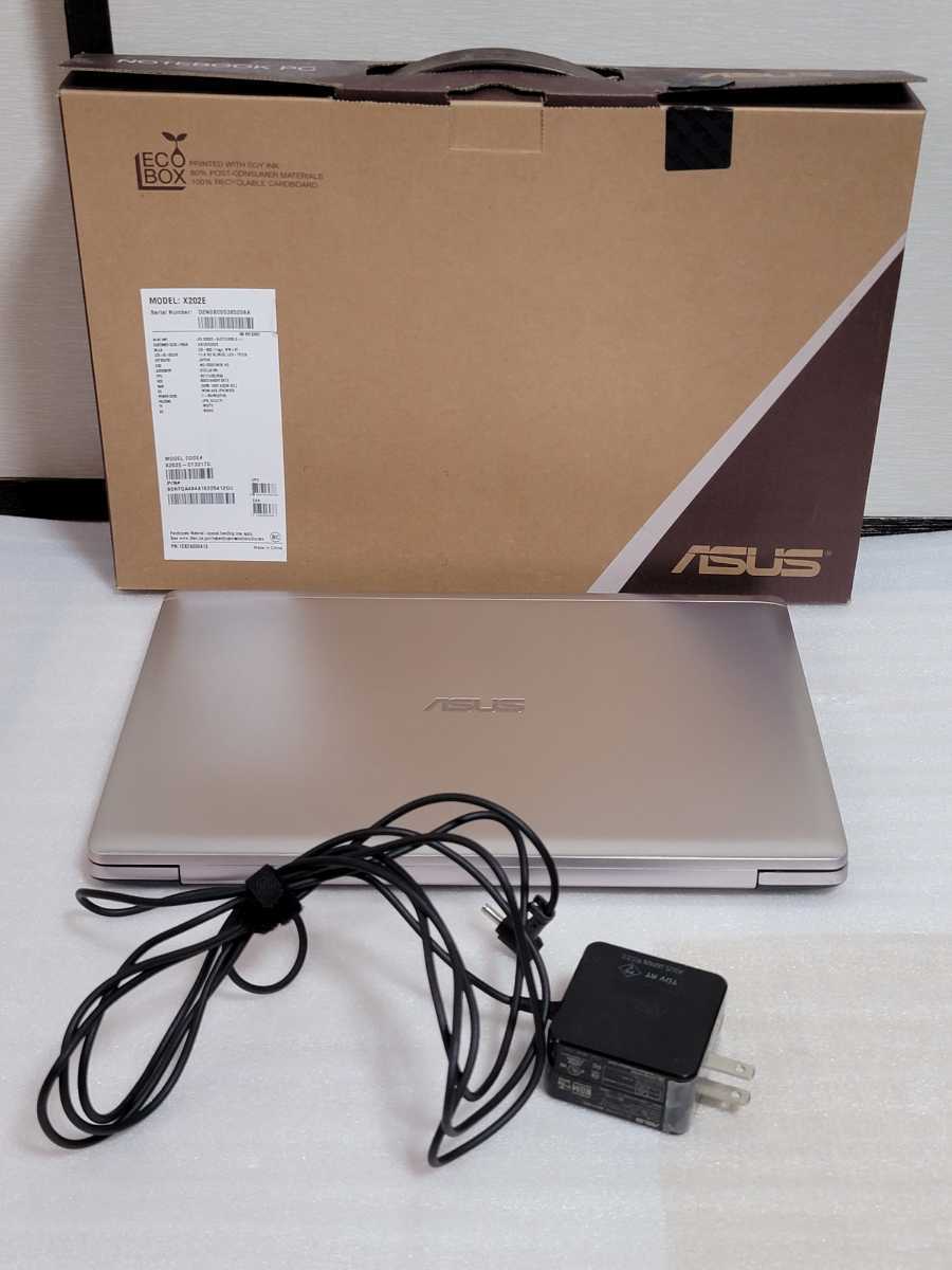 ASUS VivoBook X202E ノートPC タッチパネル i3 X202E ASUS VivoBook 