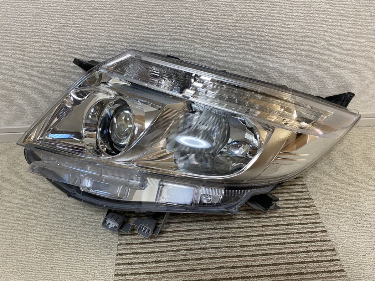 ZRR80 ノア エスクァイア 前期 LEDヘッドライト 左(ヘッドライト 