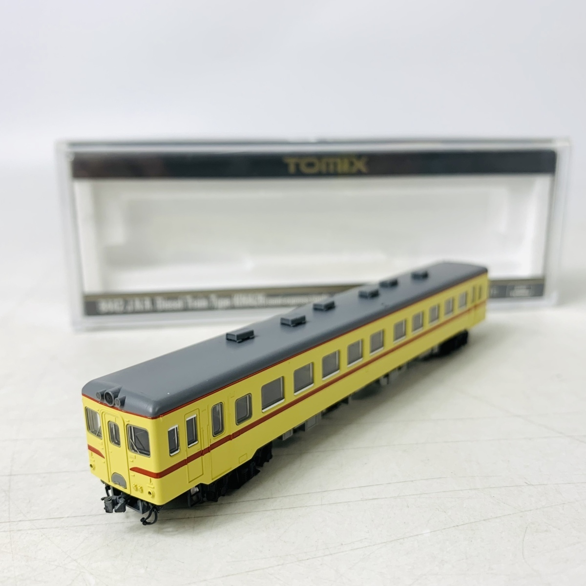 中古品 TOMIX 8442 国鉄 ディーゼルカー キハ26形 (準急色・一段窓) (T