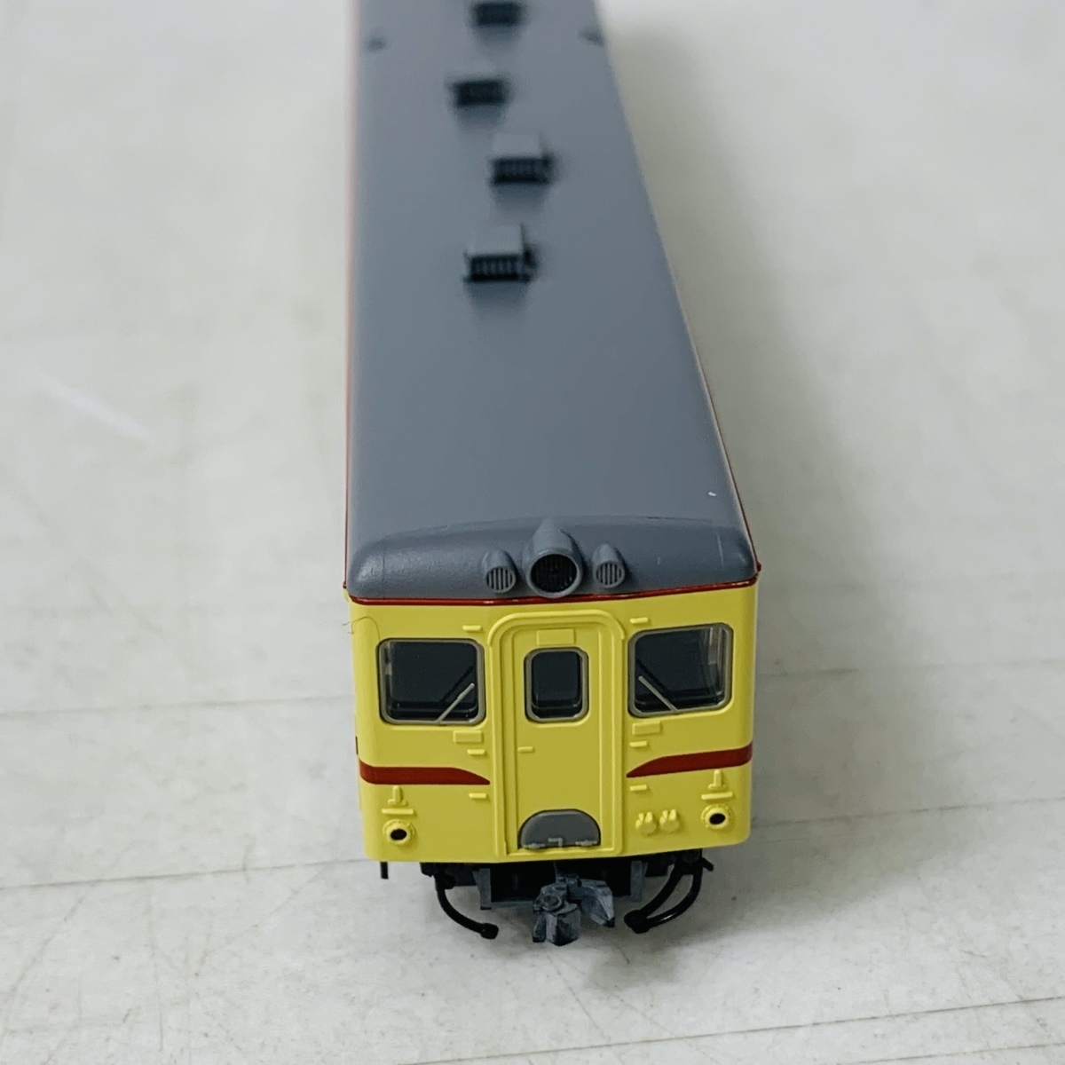 中古品 TOMIX 8442 国鉄 ディーゼルカー キハ26形 (準急色・一段窓) (T