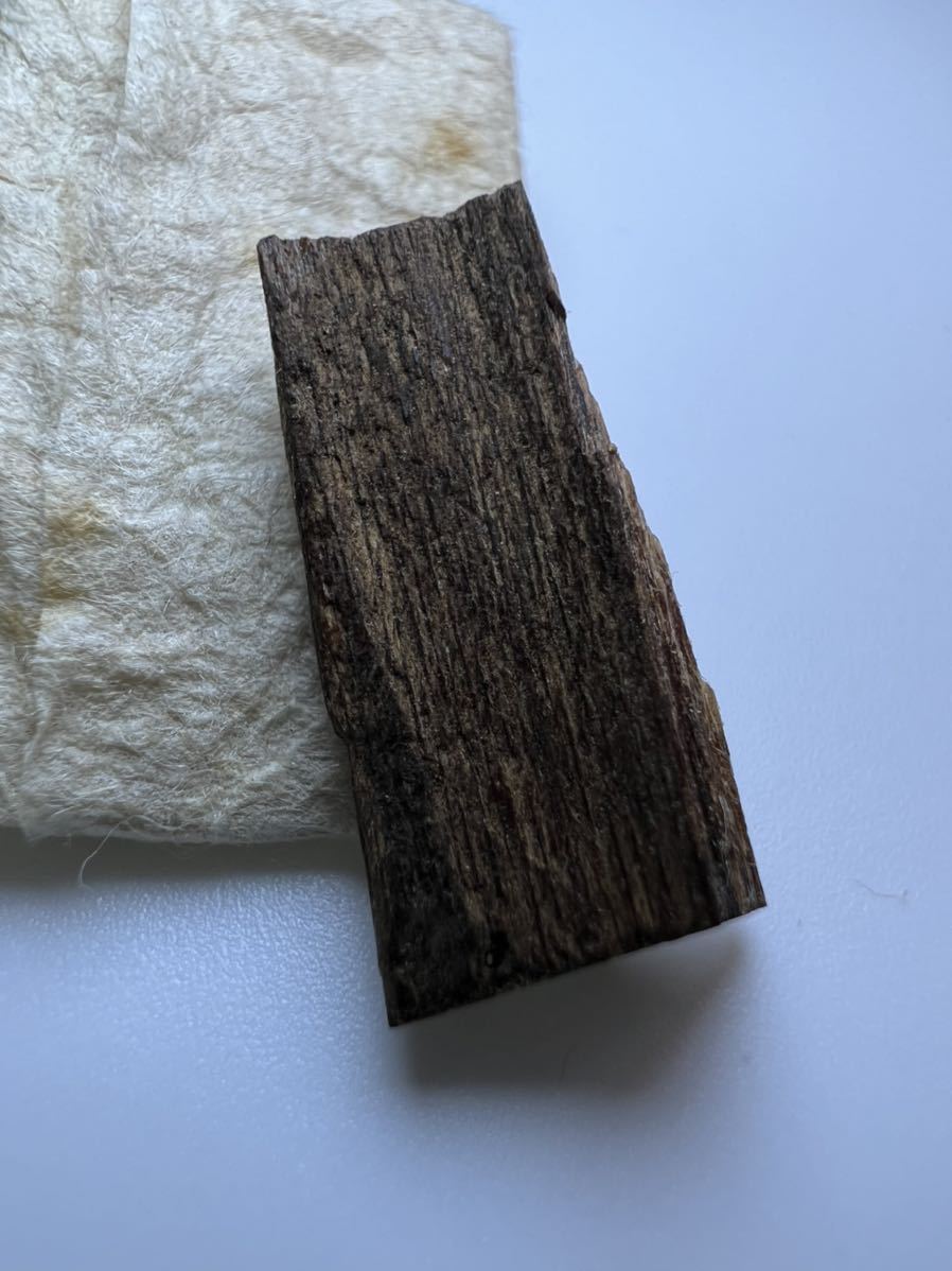 古渡命銘木 名香 銘 羅国 伽羅 甘酸鹹 春霞0.679g 東福門