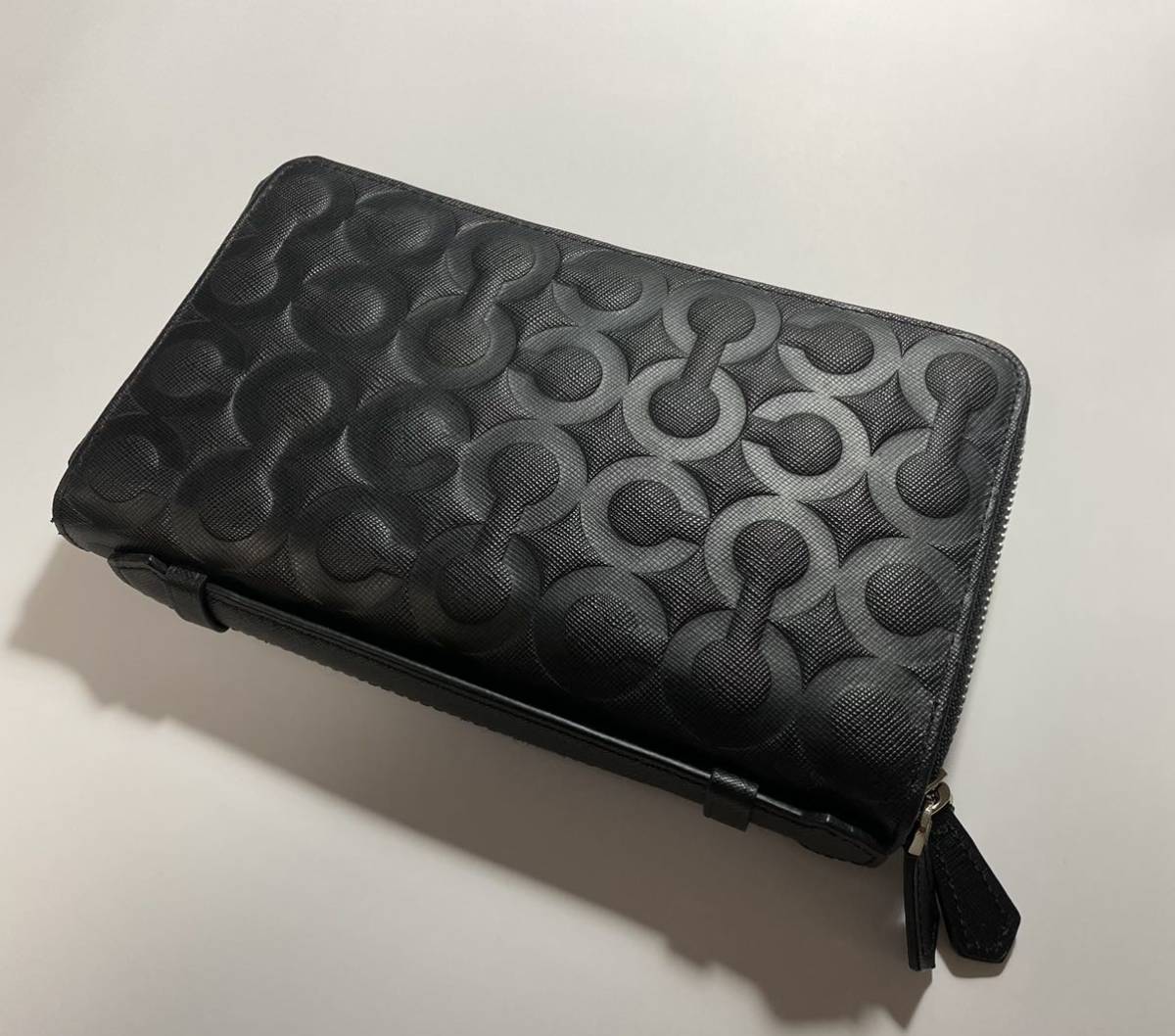  ほぼ コーチ オプアート トラベルオーガナイザー ダブルファスナー 長財布 正規品(長財布（小銭入れあり）)｜売買されたオークション情報、yahooの商品情報をアーカイブ公開 - オークファン 長財布（小銭入れあり）