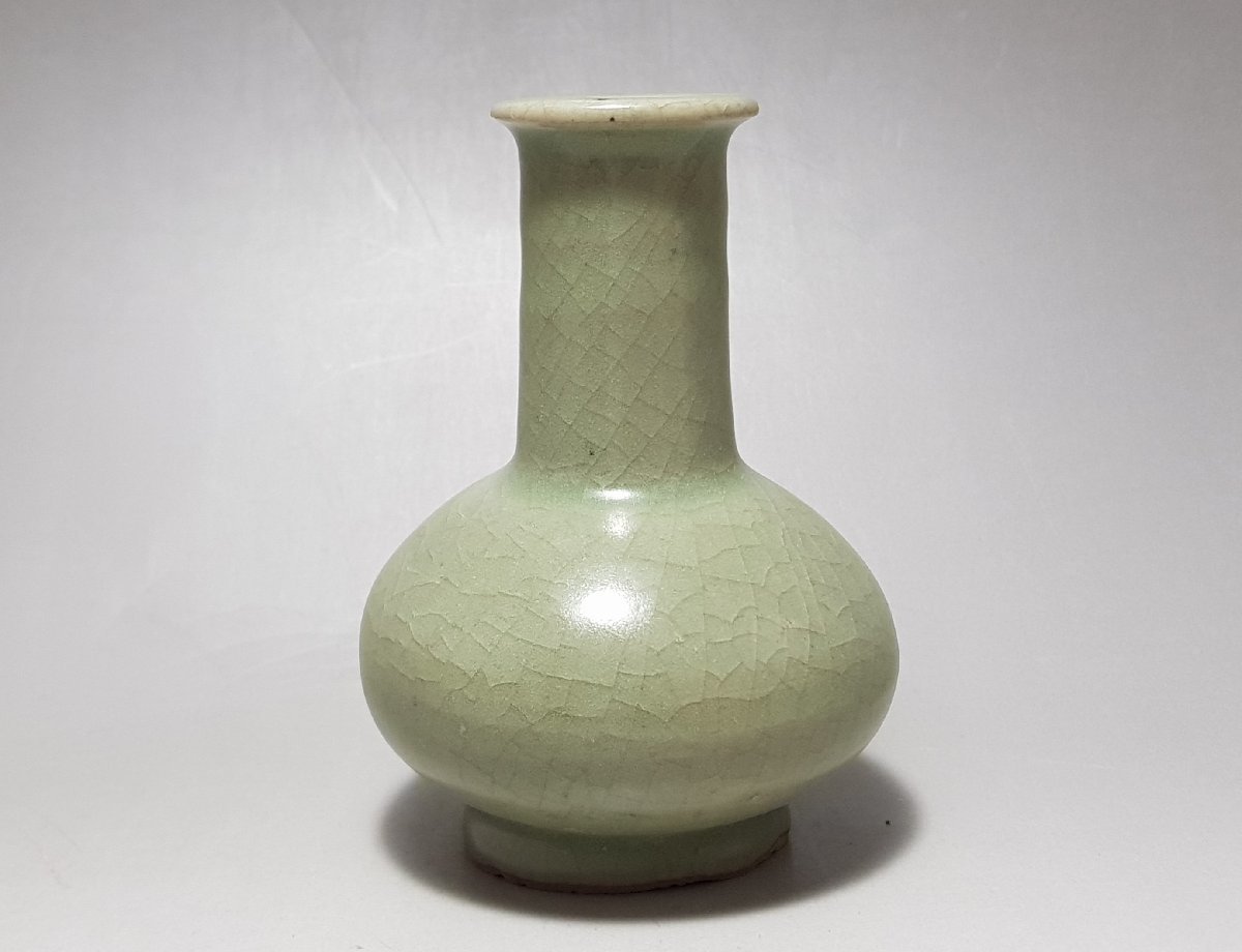 龍泉窯 - 青磁 Yahoo!オークション 明代 cm、 貫耳花瓶！高さ17.6cm 